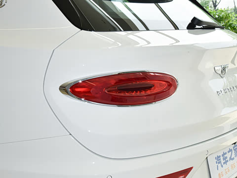 2026�� 4.0T V8 ������