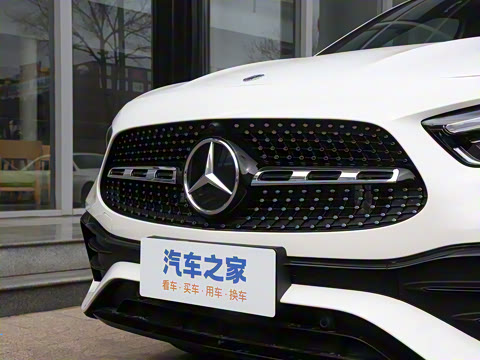 2023�� GLA 220 4MATIC