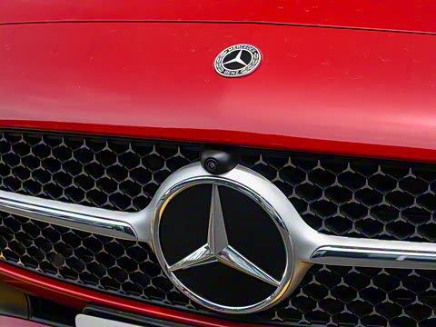 2025�� �Ŀ� C 260 L �˶���