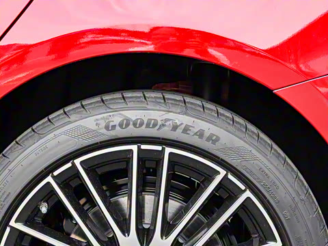 2025�� �Ŀ� C 260 L �˶���