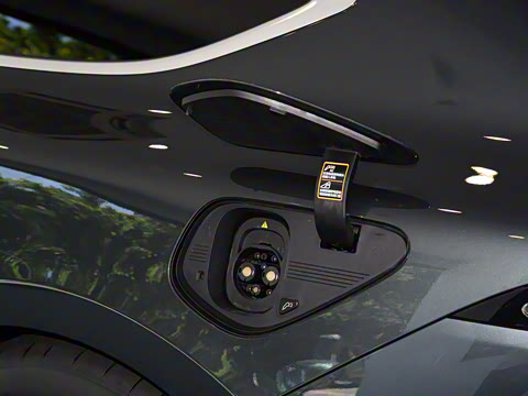 2025�� 102kWh ǩ����