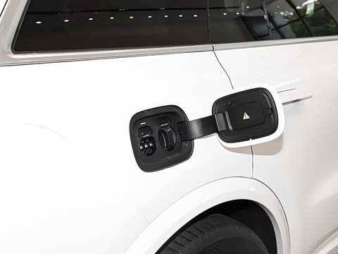 2025�� Ultra ���ܻ��°�