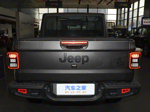 2023�� 3.6L Overland