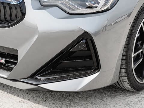 2025�� M240i xDrive