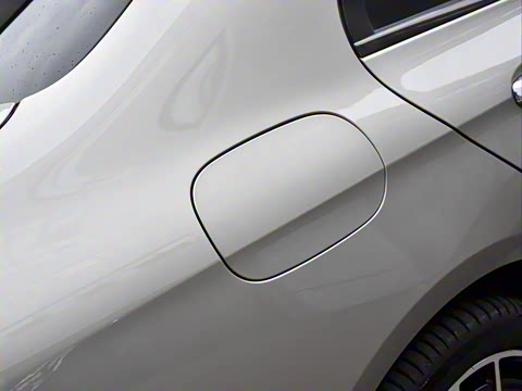 2021�� �Ŀ� E 300 �˶���