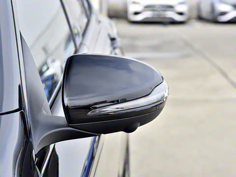 2023�� GLC 260 4MATIC ����SUV