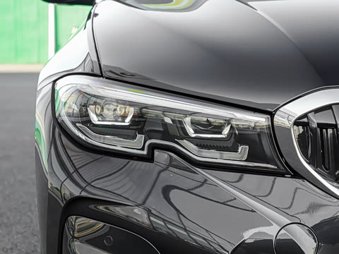 2022�� 320Li M�˶���װ