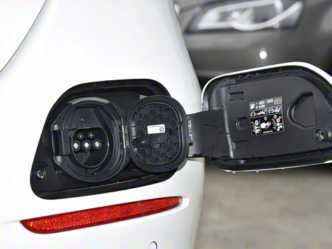 2023�� �Ŀ� C 350 eL