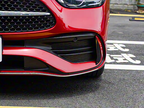 2025�� �Ŀ� C 260 L �˶���