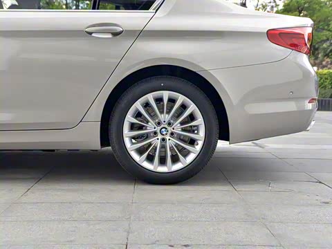2019�� �Ŀ� 530Li ������ ������װ