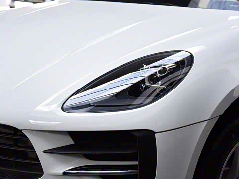 2018�� Macan 2.0T