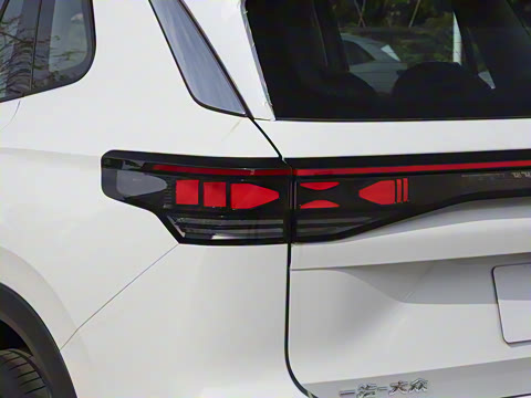 2025�� ̽��L 300TSI ������Ӣ