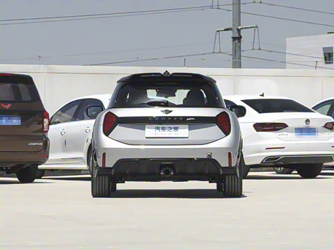 2025�� JOHN COOPER WORKS