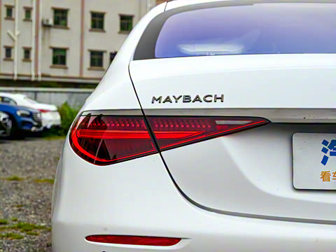 2025�� �Ŀ� S 680 4MATIC ��ҹ��