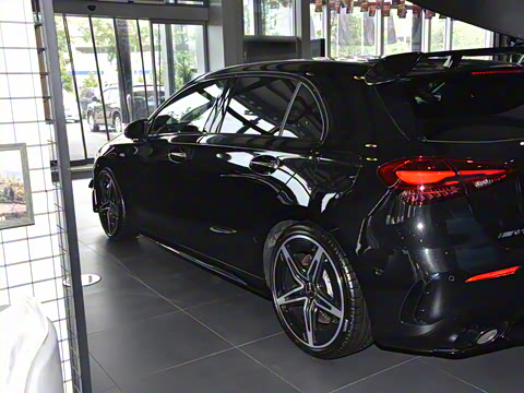 2025�� �Ŀ� AMG A 35 4MATIC