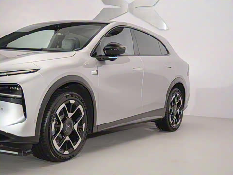 2025�� 702 �������� Ultra