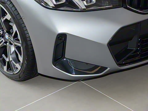 2025�� 330Li 50����������