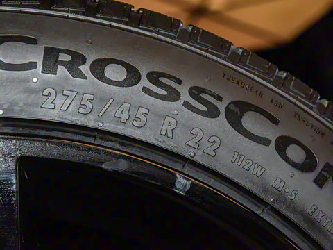 2022�� 110 V8 007��ذ�