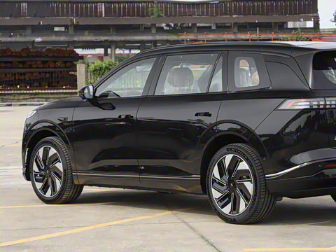 2025�� 636Ultra�Ǽݰ� 5��