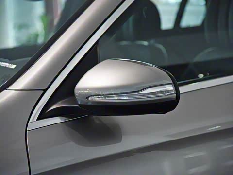 2020�� GLC 260 L 4MATIC ������