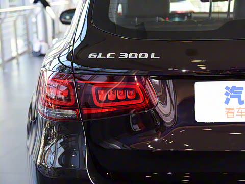 2022�� GLC 300 L 4MATIC ������