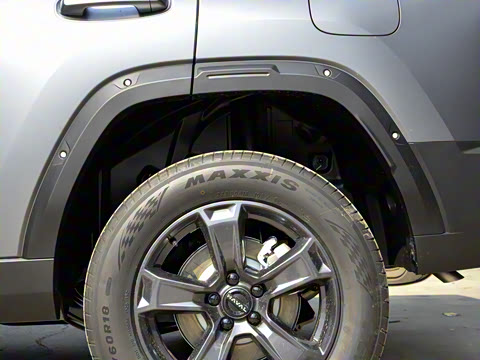 2025�� 2.0T 4WD Pro