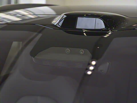 2025�� 75kWh Touring