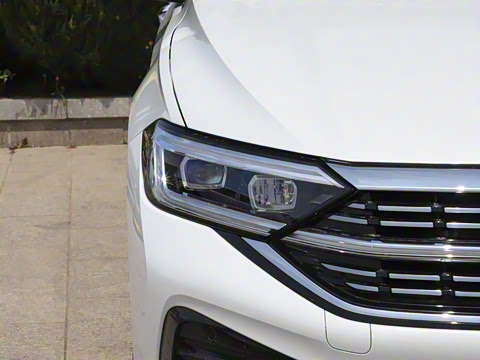 2025�� �Ŀ�� 300TSI DSG׿Խ��