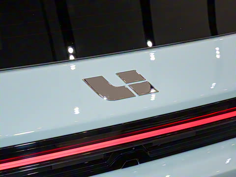 2025�� Pro ���ܻ��°�