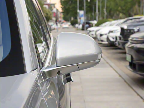 2025�� Ultra ���ܻ��°�