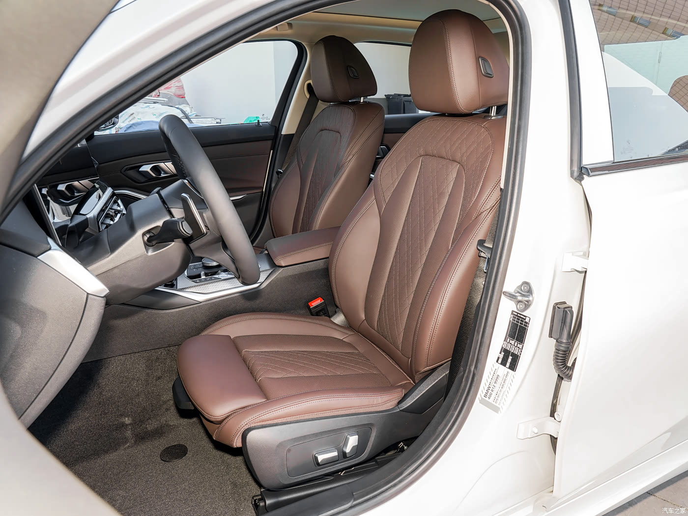 汽车之家|宝马3系|2023款 325li m运动曜夜套装|外观|内饰|高清大图