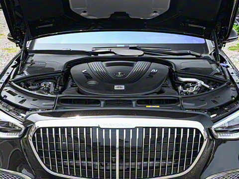 2025�� �Ŀ� S 680 4MATIC