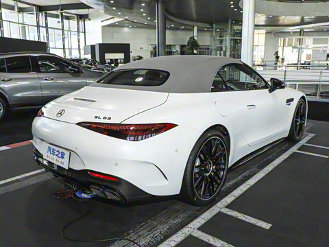 2024�� AMG SL 63 4MATIC+