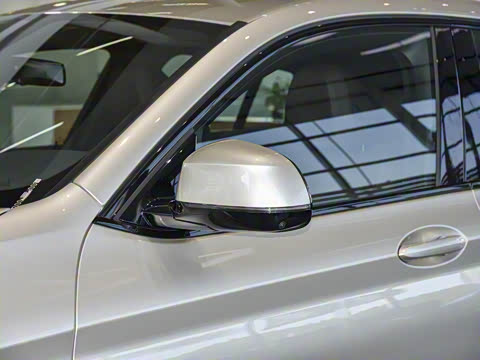 2021�� �Ŀ� xDrive 25i M�˶���ҹ��װ