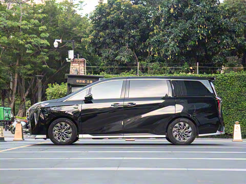 2025�� Ǭ��ϵ�� Ultra ͷ�Ȳ�