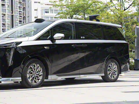 2025�� Ǭ��ϵ�� Ultra ͷ�Ȳ�