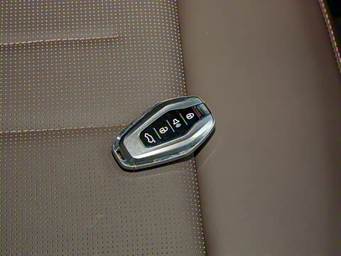 2023�� 1.6T �ֶ���ۡ 5��