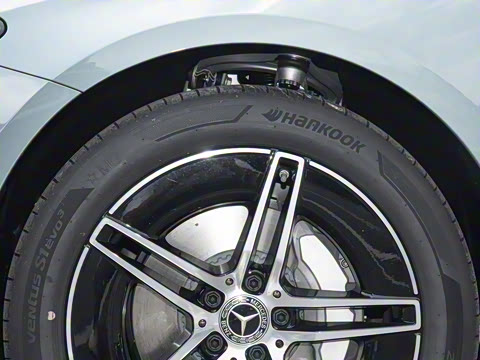 2025�� �Ŀ� E 300 ʱ�����˶���