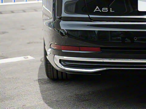 2026�� A8L 45 TFSI quattro ������