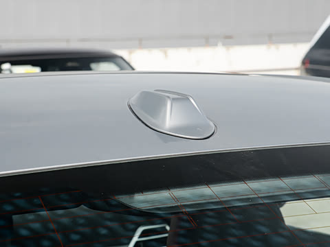 2025�� M240i xDrive