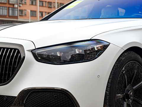 2025�� �Ŀ� S 680 4MATIC ��ҹ��