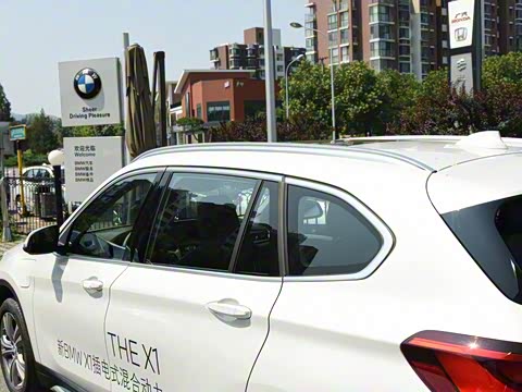 2020�� xDrive30Le ������