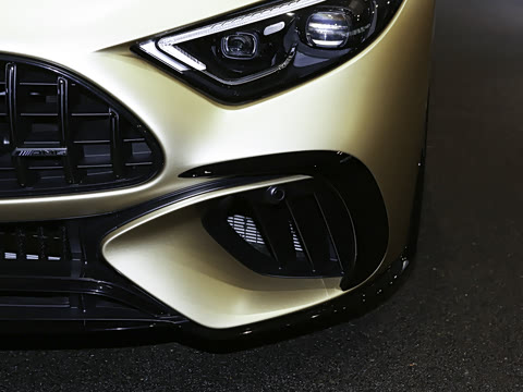 2026�� AMG SL 63 Golden Coast