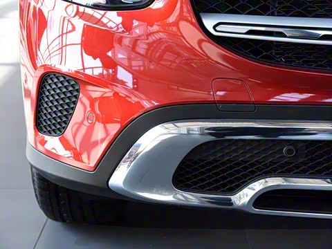 2020�� GLC 260 L 4MATIC ������