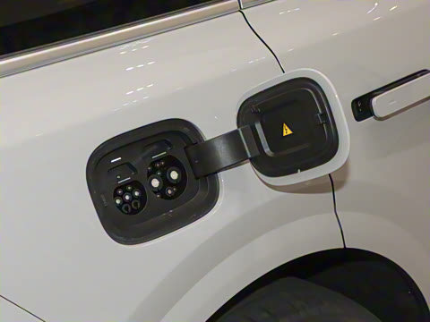 2025�� Pro ���ܻ��°�