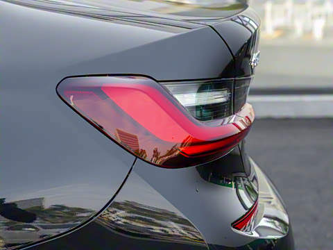 2022�� 320Li M�˶���װ