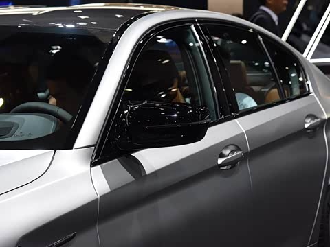 2019�� M5 ������