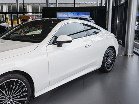 2025�� CLE 300 4MATIC �����ͽ��ܳ�