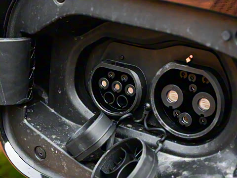 2025�� 550 PRO���а�