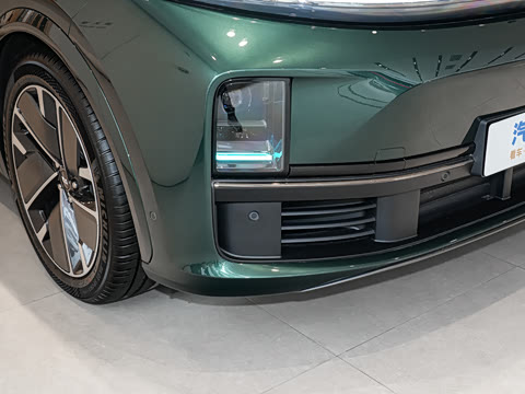 2025�� Ultra ���ܻ��°�